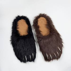 Mules en peluche personnalisées de créateur, avec logo sur mesure, pour hommes, en fausse fourrure, motif <span class=keywords><strong>patte</strong></span> <span class=keywords><strong>d</strong></span>'<span class=keywords><strong>ours</strong></span>, avec griffes métalliques - Product Image 1