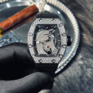 Reloj Mecánico de Lujo de Alta Calidad con Diamantes Completos y Piezas Hechas a Mano con Morganita, Disponible para Envío Inmediato - Product Image 1