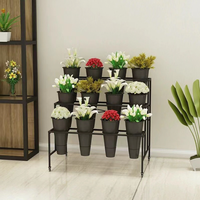 Présentoir à plantes multi-niveaux moderne avec roulettes, chariot de jardin, étagère à fleurs, 12 seaux en fer pour fleurs fraîches