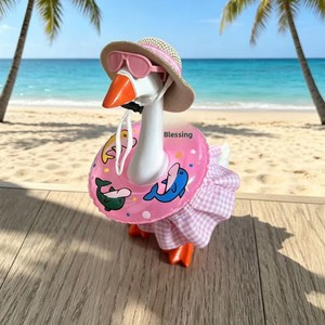 Novedoso Set de Decoración para Fiesta en la Playa: Disfraz de Ganso de 7 Pulgadas con Sombrero, Flotador Hinchable y Vestido para Muñeco de Ganso - Conjuntos de Verano - Product Image 4