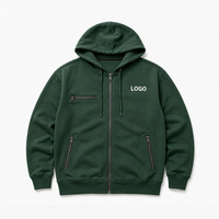 Sweat à capuche zippé vert forêt personnalisé avec logo pour homme, plusieurs poches zippées, en polaire, style streetwear décontracté