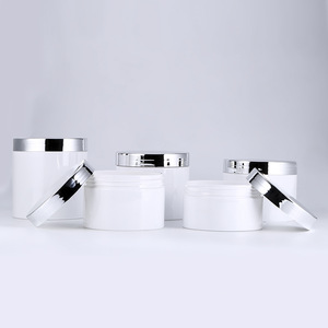 Frascos Cosméticos de Plástico Blanco con Tapas Plateadas Electrochapadas de 200ml, 300ml, 350ml, 400ml, 450ml, 500ml, Envases Moldeados por Soplado - Product Image 1