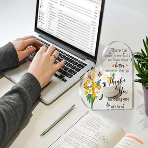 Support de présentation en acrylique en forme de cœur, cadeau de remerciement pour les employés, cadeau de départ pour les collègues, cadeau de retraite pour les femmes - Product Image 3