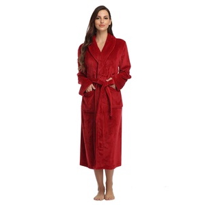 Peignoir en flanelle doux et chaud surdimensionné pour femme avec capuche, épais et moelleux, idéal pour l'hiver - Product Image 3