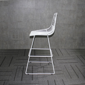 Haute qualité en acier peinture <span class=keywords><strong>blanc</strong></span> rouge <span class=keywords><strong>noir</strong></span> haute chaise de bar meubles de restaurant nordique fil tabouret de bar - Product Image 6