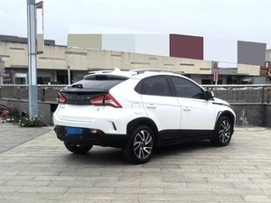Luxgen U5 SUV 1.6 Unlimited 2016 2017 2018, transmission automatique, <span class=keywords><strong>véhicule</strong></span> d'<span class=keywords><strong>occasion</strong></span>, couleur foncée, caméra de recul - Product Image 3