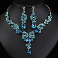 Offre Spéciale de haute qualité robe indienne accessoires bijoux collier boucles d'oreilles couleur cristal femmes ensemble de bijoux de mariée