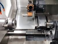 Tour CNC robuste 750M avec système de commande Fanuc C-axis et longueur de broche de 700 mm