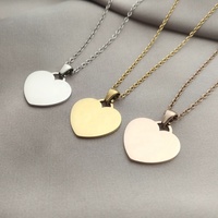 Collier tendance unisexe en acier inoxydable chromé avec pendentif en forme de cœur, chaîne à maillons avec initiales en forme de cœur, cadeau de bijoux
