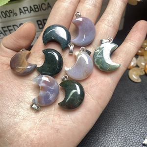 Collier en cristal de lune et d'étoile naturel de 2 cm à prix plus bas, mini pendentif en cristal de lune pour cadeau - Product Image 4