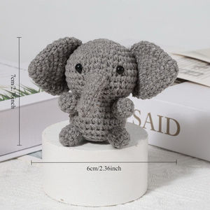Nuevos Muñecos de Animales Tejidos a Crochet Hechos a Mano, Osos, Elefantes y Conejos, Decoración Navideña para Estanterías - Product Image 3