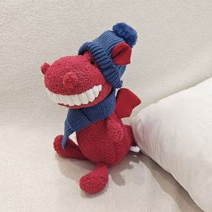 Peluche de Dinosaurio Rojo, Suave y Adorable, con Diseño de <span class=keywords><strong>Dino</strong></span> y Gorro, para Niños, Compañero de Sueño, Decoración del Hogar, Venta al por Mayor en Supermercados - Product Image 3
