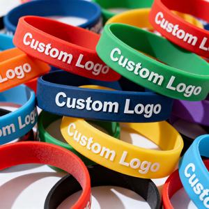 Bracelets de sport en silicone personnalisés pour enfants et hommes – Idéaux pour les joueurs de basketball et l'entraînement - Product Image 2