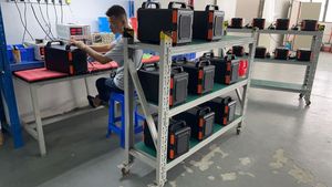 Poforce T11&UC200 Portable Station 1200W Outdoor Camping <b>Solar</b> <b>Generator</b> MPPT Jump Port Battery Pure T11&UC200 High Capacity Bat - Product Image 6
