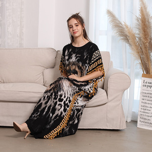 Abiti Musulmani alla Moda all'Ingrosso, Set Abaya Dubai per Donne, Kaftan da Casa Stampato, <span class=keywords><strong>Abbigliamento</strong></span> <span class=keywords><strong>Islamico</strong></span> <span class=keywords><strong>Femminile</strong></span> - Product Image 3
