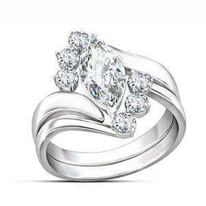 F391 Anello di fidanzamento da donna in oro bianco con diamante taglio marquise e pietre laterali naturali colore G - Product Image 1