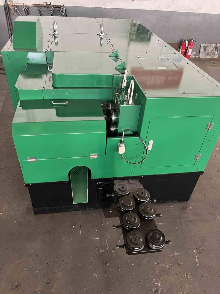 Automatic Bolt and Nut Making Machine Price - Nut Former, Nut Maker ...