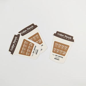 Carte triangulaire personnalisée de luxe découpée au laser, en papier couché épais 600g, imprimée en sérigraphie, estampée à chaud or, de haute qualité et écologique - Product Image 4