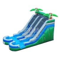 Toboggan gonflable double piste vert 15' avec revêtement PVC et installation facile, utilisable à sec ou à l'eau
