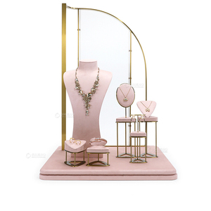 Bijoux en cuir de daim personnalisé boucles d'oreilles présentoir bijoux emballage buste présentoir ensemble - Product Image 1