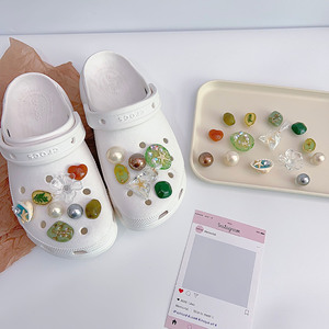 Série Verte : Breloques de luxe vintage effet croco, Clips de chaussures irisés faits main en forme d'étoile de mer et de perle, Accessoires de décoration de chaussures DIY - Product Image 2