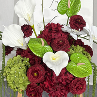 Fleurs artificielles vintage bordeaux et vertes, calla et orchidées, pour décor de mariage et réception