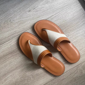 Sandales plates décontractées pour femmes, nouvelles sandales de plage rétro pour les vacances 2026 et pantoufles - Product Image 2