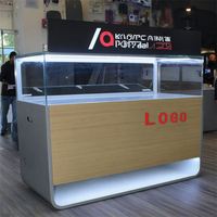 Présentoir pliable moderne en bois et verre pour téléphones portables avec étagères en forme d'échelle