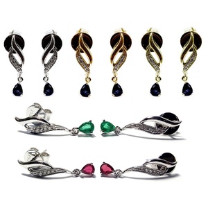 Boucles d'oreilles clous KOK personnalisées en or blanc massif 18 carats avec diamant naturel serti griffe et saphir bleu ovale, style vintage, pour fiançailles, mariage, fête ou cadeau - Product Image 4
