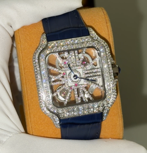 Reloj de Cuarzo de Alta Calidad OEM con Incrustaciones de Moissanita, Diseño de Esqueleto, Gemas VVS, Movimiento de Cuarzo Suizo y Correa de Cuero - Product Image 2