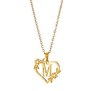 Colliers en gros en acier inoxydable pour femmes, avec initiale en forme de cœur ajouré, lettres de l'alphabet A-Z (26 lettres) - Product Image 1