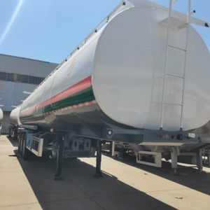 Prix usine Personnalisation Nouveau 40000 Litres 20000 Litres 3 Essieux 4 Essieux Carburant Pétrolier Semi Remorque <span class=keywords><strong>en</strong></span> <span class=keywords><strong>Promotion</strong></span> - Product Image 5