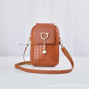 Sac à bandoulière pour femme à faible MOQ, élégant et décoré, avec chaîne et perles, petit sac à monnaie mini pour femme Tanjing - Product Image 5