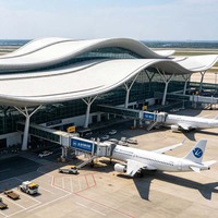 Estructuras de Acero de Forma Especial para Aeropuertos Costeros, Construcción Anticorrosiva, Modelado Curvo Complejo