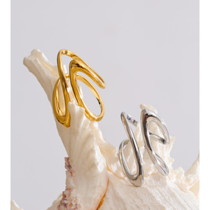 Jinyow 2364 minimalista impermeabile oro placcato in acciaio inox a spirale anello di <span class=keywords><strong>Design</strong></span> per gioielli da donna per abbigliamento da festa - Product Image 4