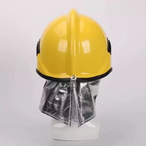Casque de pompier en fibre de verre rouge avec protection de cou réfléchissante et visière jaune pour les incendies de classe A et B - Product Image 2
