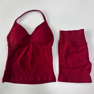Completo <span class=keywords><strong>Fitness</strong></span> <span class=keywords><strong>Donna</strong></span> 2 Pezzi Senza Cuciture e Senza Schienale, Traspirante, con Top Imbottito Halterneck Push-Up e Shorts Plissettati Modellanti - Product Image 6