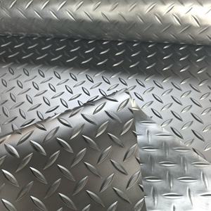 Échantillon gratuit <span class=keywords><strong>de</strong></span> tapis <span class=keywords><strong>de</strong></span> sol antidérapant en <span class=keywords><strong>PVC</strong></span> à motif diamant personnalisé, matériaux commerciaux - Product Image 3