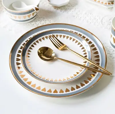 Lüks seramik yuvarlak yemek tabağı, kahve fincanları tabağı restoran porselen tabaklar setleri yemeği çorba tabağı altın jant seti