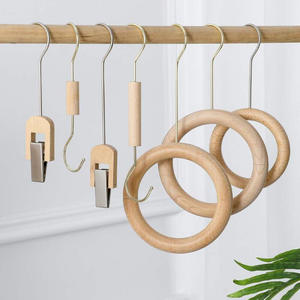 Verstellbarer Runder Kleiderbügel für Unterwäsche, Schals und Tücher mit Magnet aus Natürlichem Buchenholz - Product Image 6