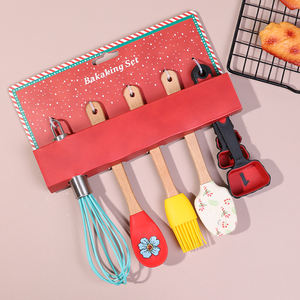 Ensemble de cuisson pour enfants de qualité alimentaire 5 pièces outils de cuisson non toxiques pour enfants spatule en silicone emporte-pièces rouleau à pâtisserie fouet pinces - Product Image 1