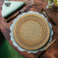 Ensemble d'assiettes en rotin tissé à la main Vaisselle en osier naturel pour mariages Boho Events Home & Retail Rustic & Eco-Friendly