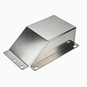 Support de montage en tôle sur mesure, soudé, découpé avec précision pour boîtier d'équipement - Product Image 2