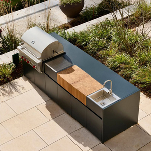 Meubles de cuisine d'extérieur : îlot avec barbecue intégré – structure modulaire en aluminium, écologique, étanche, avec atténuateur de flamme pour terrasse durable - Product Image 1