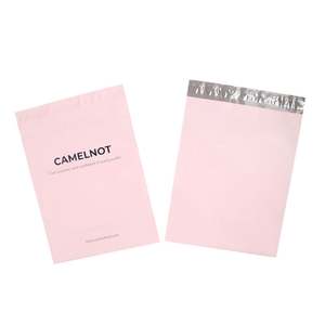 Sac d'expédition en polyéthylène rose sur mesure avec logo, fermeture robuste, imperméable, emballage écologique pour coursier - Product Image 3
