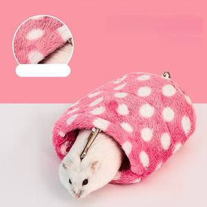 BumoPET Bestseller Lettiera in Peluche per Piccoli Animali, Accessori per Letto Caldo e Morbido, Casa Invernale in Peluche per Criceti, Natale - Product Image 3