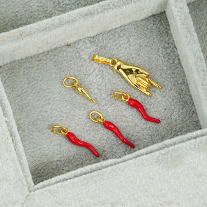 Collar con Colgante de Chile Rojo Esmaltado en Plata de Ley 925 y Oro de 18k, Venta Caliente de Gemnel - Product Image 3