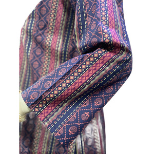 ชุดสูทผ้าลอนสีม่วงสำหรับผู้หญิงแบบเย็บติดกัน – ชุดเดรสผ้าลอนปักลาย 3 ชิ้นสำหรับฤดูร้อนพร้อมผ้าคลุมไหล่ |   เสื้อผ้าลำลองและชุดงานเลี้ยงระดับพรีเมียม - Product Image 2