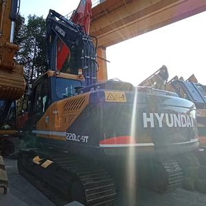 Excavatrice d'occasion, matériel de terrassement HYUNDAI 220LC-9T à vendre - Product Image 3