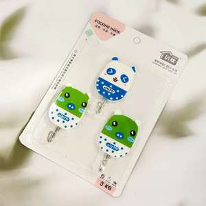 Paquete de 3 ganchos de succión con diseño de dibujos animados para paredes del baño, ropa y otros usos. No requiere perforación. 2 yuanes. - Product Image 2
